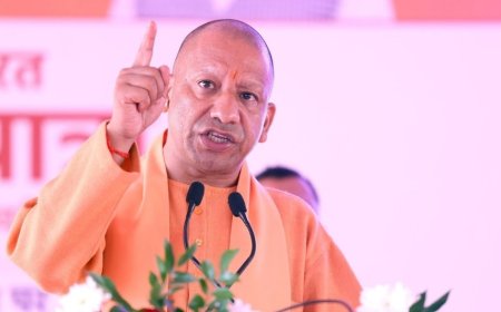 "चाचा शिवपाल की किस्मत में ही धक्का खाना, 'नवाब ब्रांड' सपा का असली चेहरा"... मैनपुरी में गरजे CM योगी